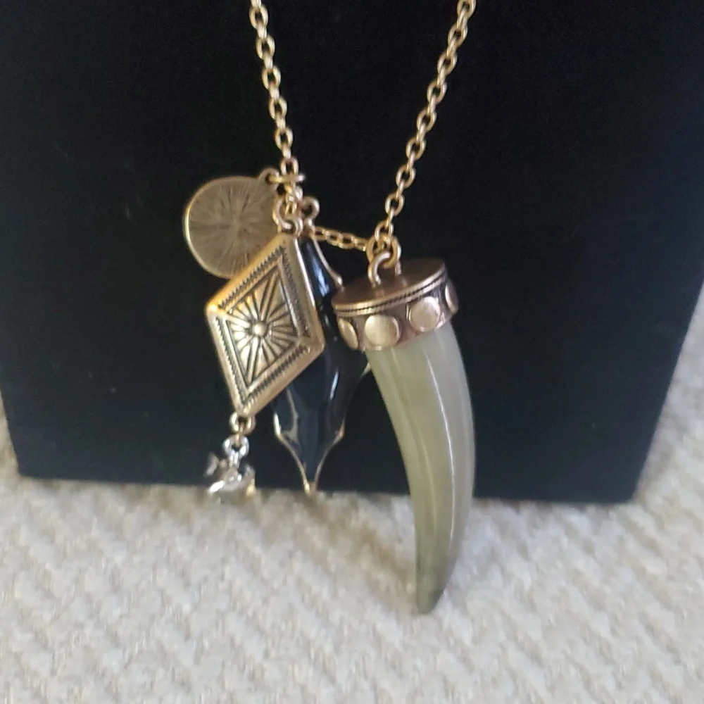 Free People Zella Layered Necklace/Gold - Picture 7 of 11